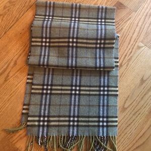 Burberry men’s wool scarf